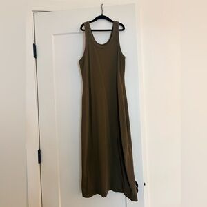 Everlane 90’s Rib Dress